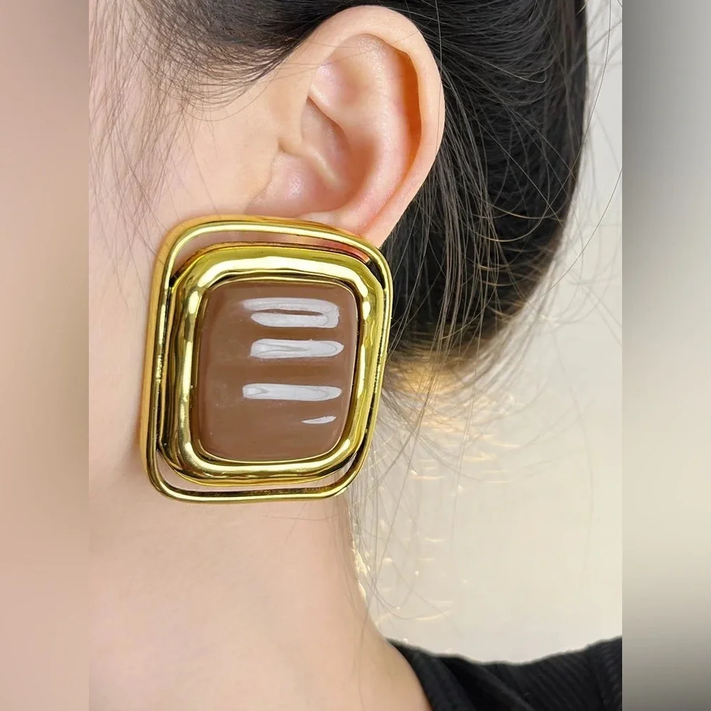 ✨ Bold Square Statement Earrings – Gold & Brown Retro Style